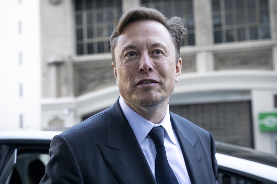 Elon Musk volta a ser a pessoa mais rica do mundo de acordo com a Bloomberg