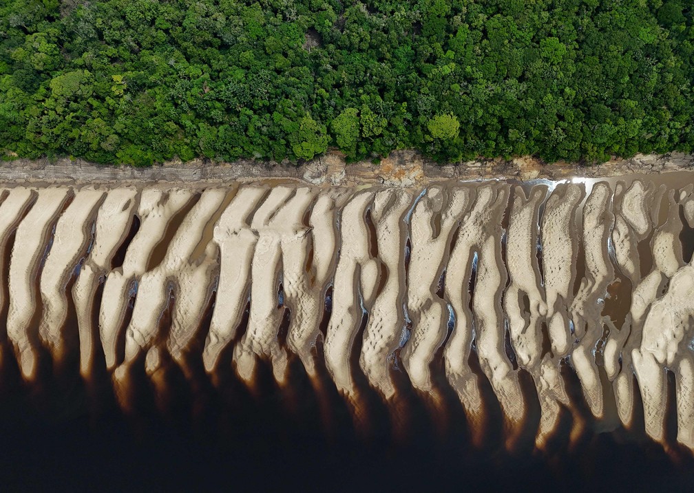 Rio Negro, afluente do Rio Amazonas — Foto: MICHAEL DANTAS/AFP