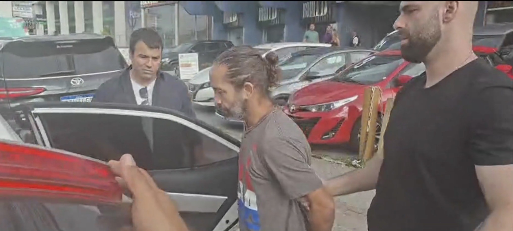 ​Polícia Civil apreende R$ 2 milhões em canetas emagrecedoras na Zona Sudoeste do Rio