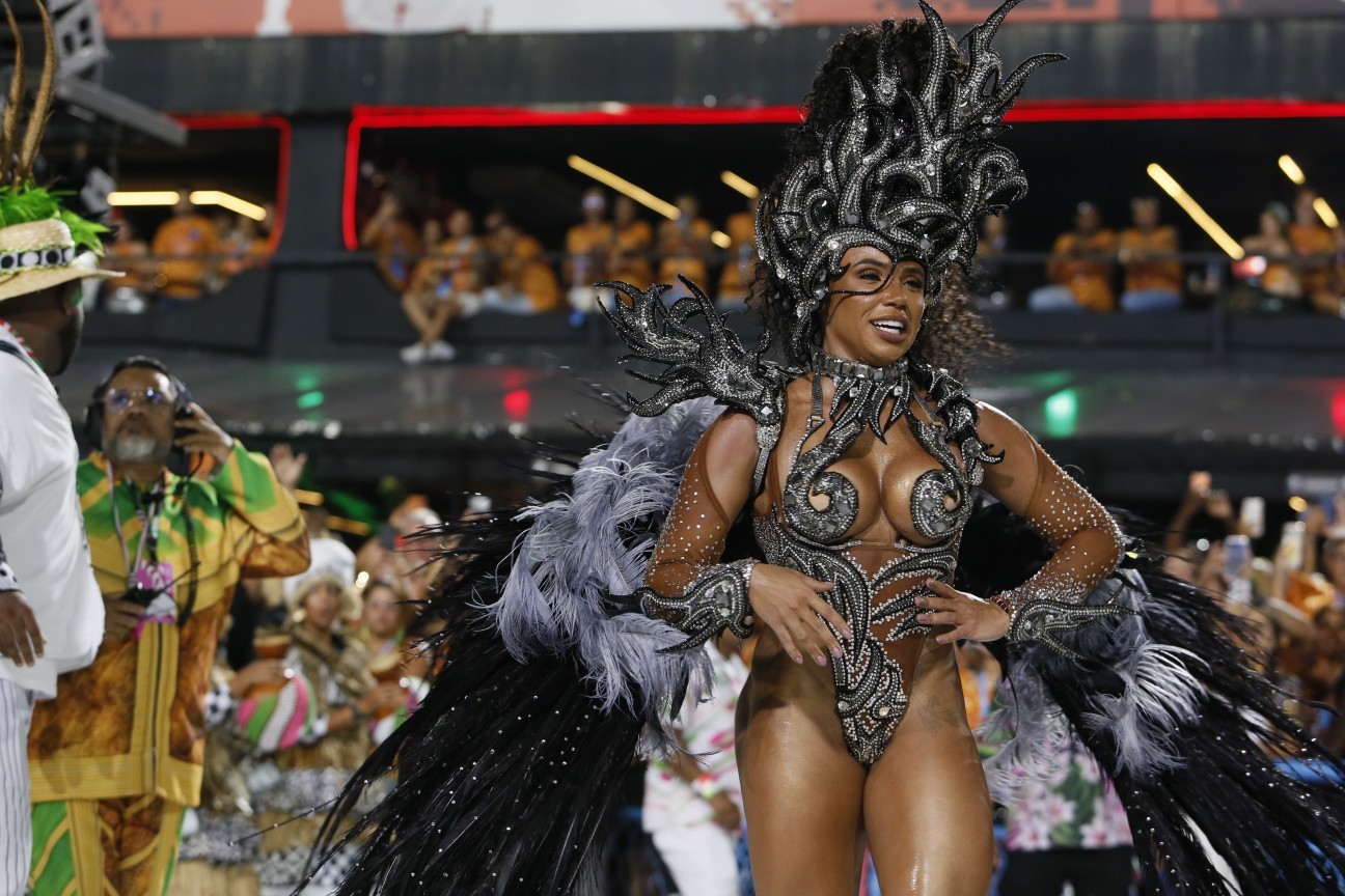 Desfile da Mangueira — Foto: Marcelo Theobald / Agência O Globo