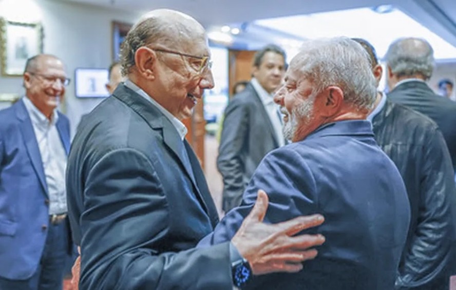 Após Lula reafirmar que acabará com teto de gastos, Meirelles diz que ...