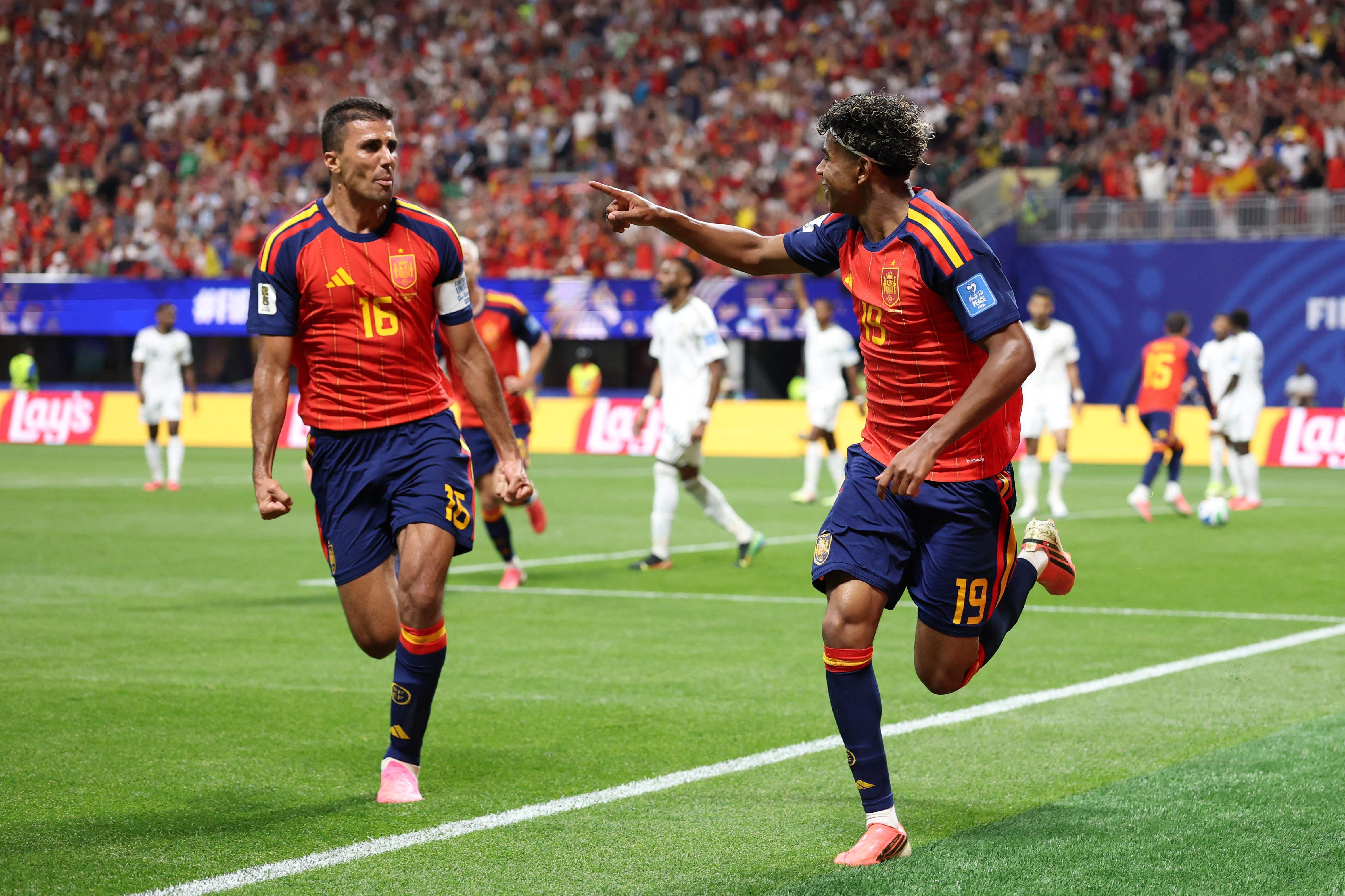 Espanha 3 x 0 Arábia Saudita: com um de Yamal e dois de Oyarzabal, espanhois vão atropelando sauditas; siga ao vivo