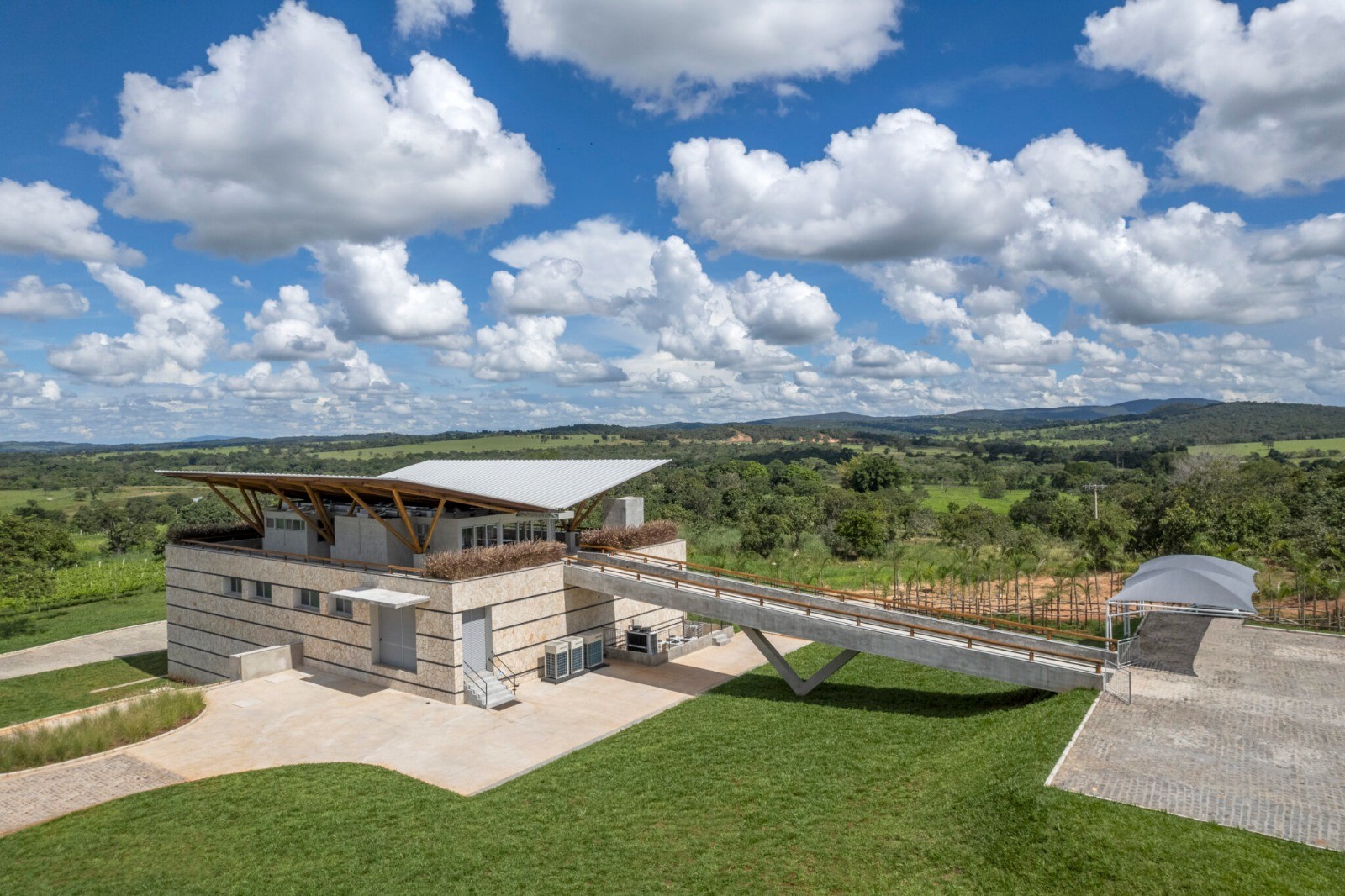 Já provou vinhos de Goiás? Conheça rótulos da Monte Castelo e São Patrício; tinto teve medalha de ouro da Decanter - QTU Questões do Universo