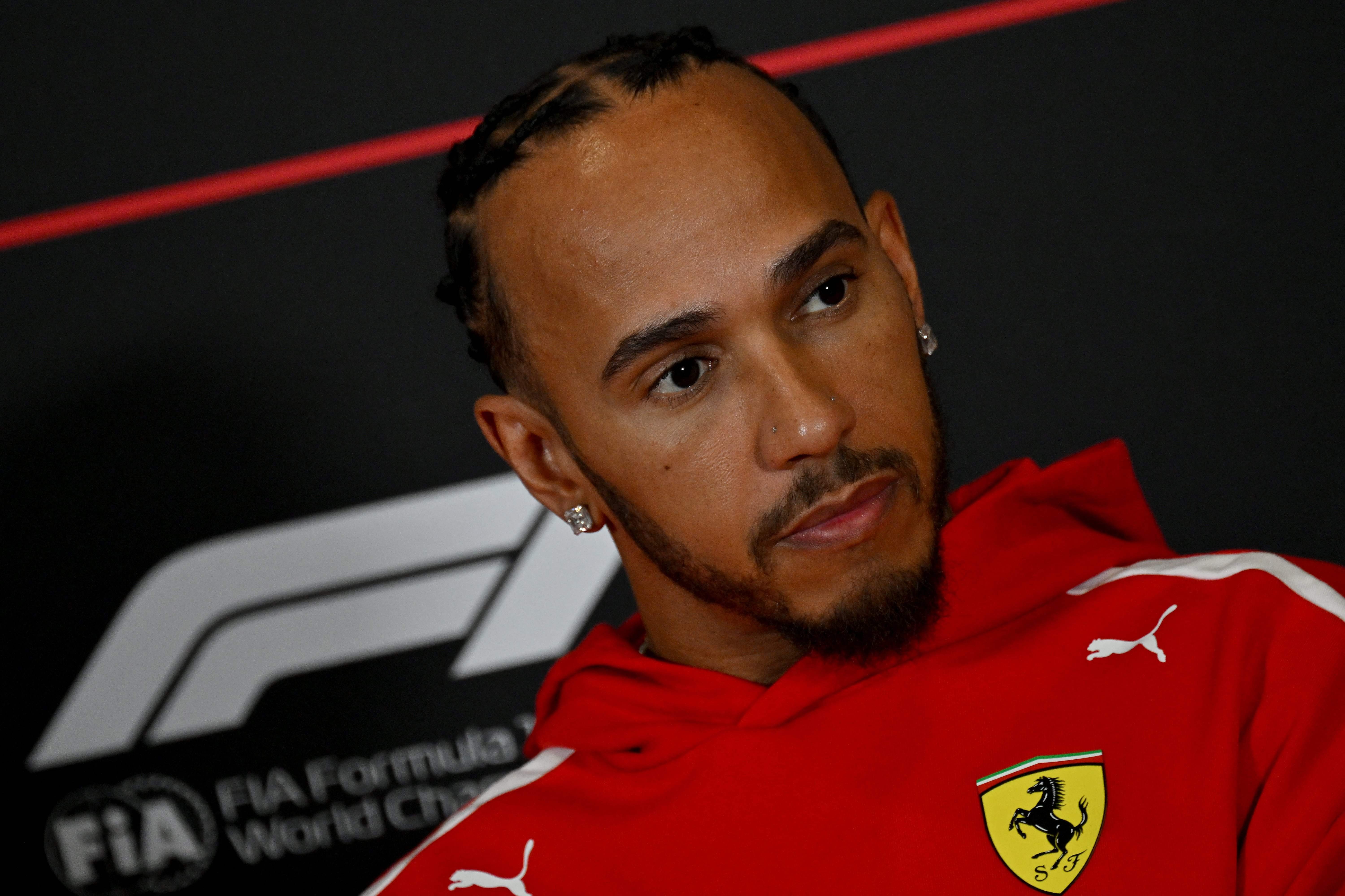 Hamilton admite sequência de erros após nova punição: ‘Assim se perdem campeonatos’
