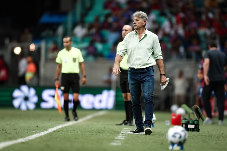 Renato Ga&uacute;cho afirmou que Fluminense merecia vit&oacute;ria sobre o Bahia, pelo jogo de ida das quartas da Copa do Brasil