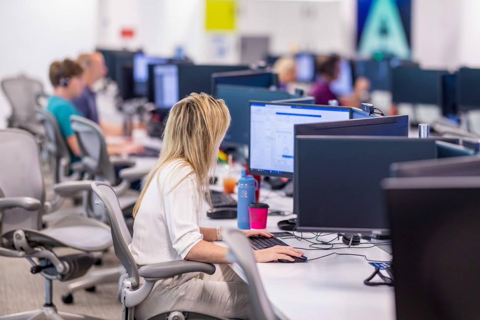 Estudo aponta que semana de quatro dias de trabalho faz bem para saúde dos funcionários — Foto: Bloomberg
