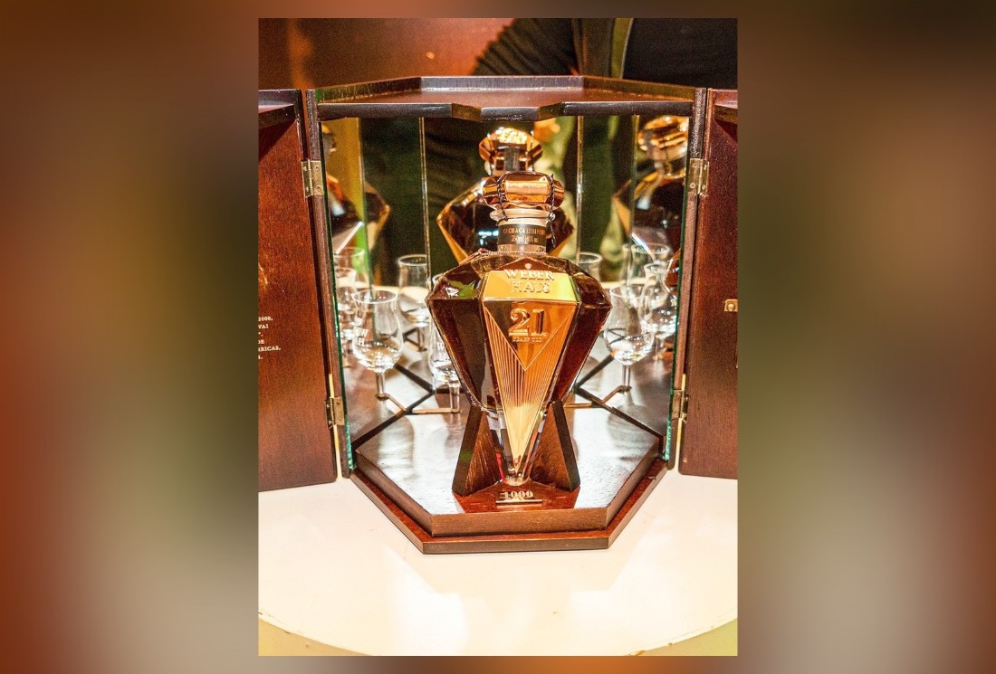 Expocachaça terá destilados de até R$ 15 mil com diamante na embalagem - QTU Questões do Universo