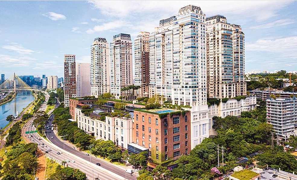 Em São Paulo, o Cidade Jardim combina varejo, hotelaria, saúde, esportes e residências — Foto: Divulgação