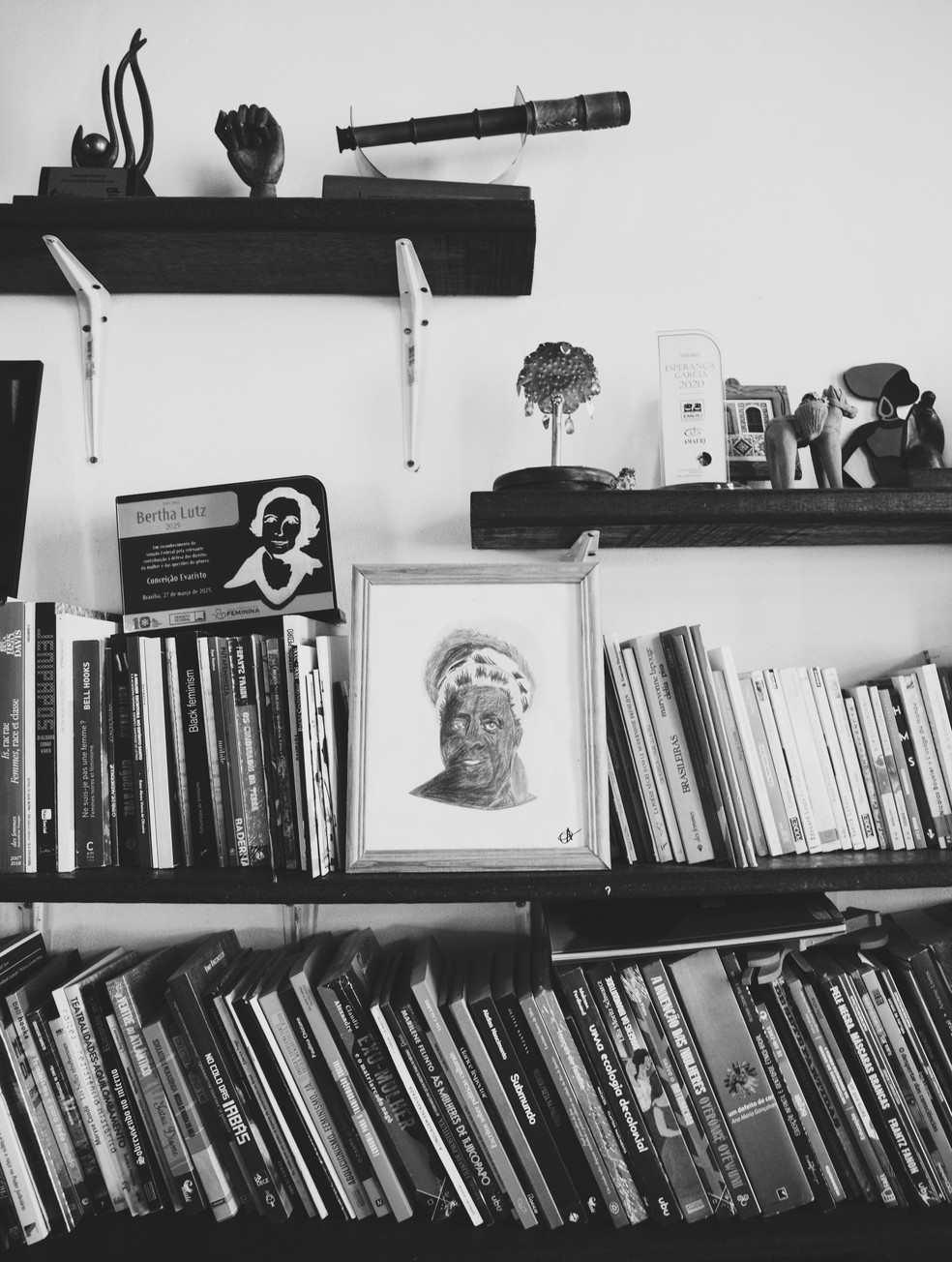 Decoração da casa da escritora Conceição Evaristo, no Rio — Foto: Karla Brights