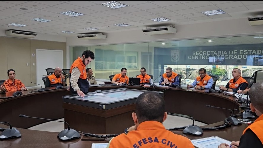 Equipes fazem simulado no Centro Integrado de Comando e Controle (CICC)