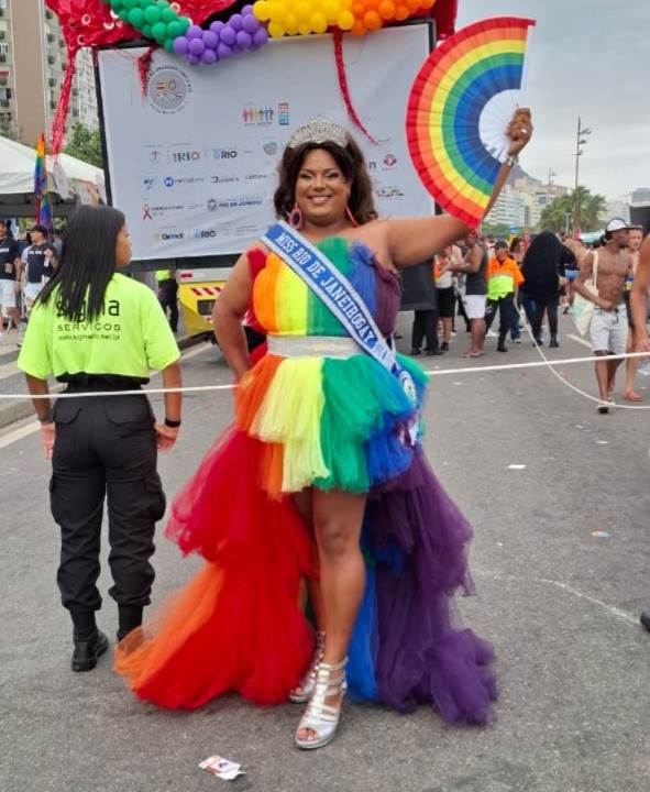 Luanna Rangel has been doing towing for ten years. He's from São Paulo, but he loves coming to Rio and this is his second time participating in the march here - Photo: Walter Farias