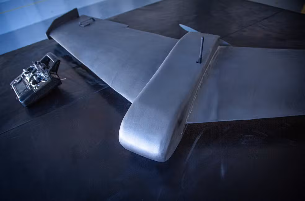 Drone Kamikaze: Desenvolvido pela Marinha, esse modelo é feito para se autodestruir ao atingir o alvo — Foto: Divulgação