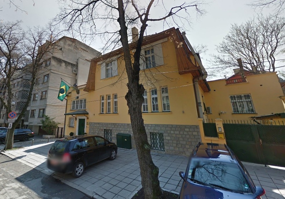 Carro da embaixada da Bulgária em Sófia foi furtado e usado para tráfico de drogas — Foto: Divulgação