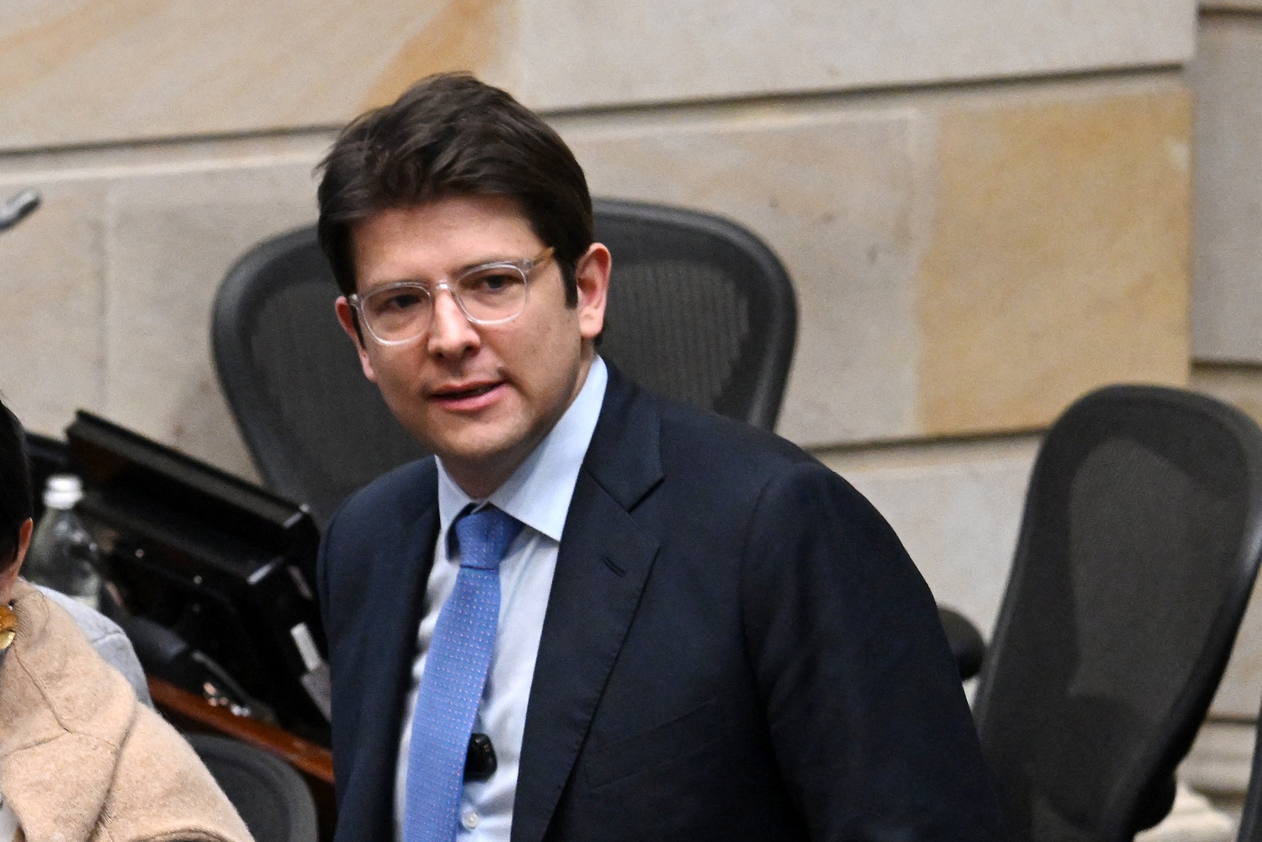 Adolescente que matou pré-candidato presidencial na Colômbia é condenado a sete anos de reclusão