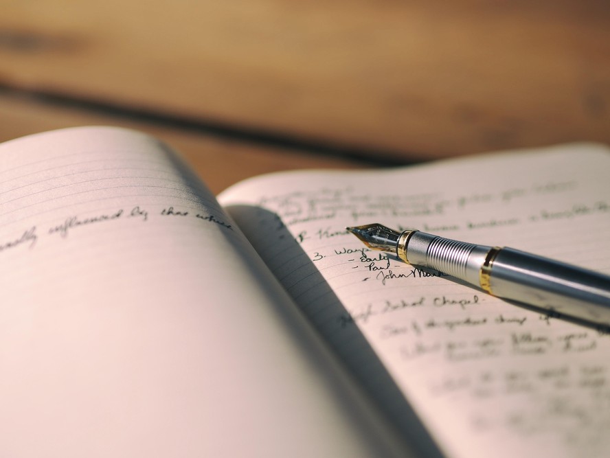 Como as pessoas mais inteligentes escrevem a letra H, segundo a grafologia?