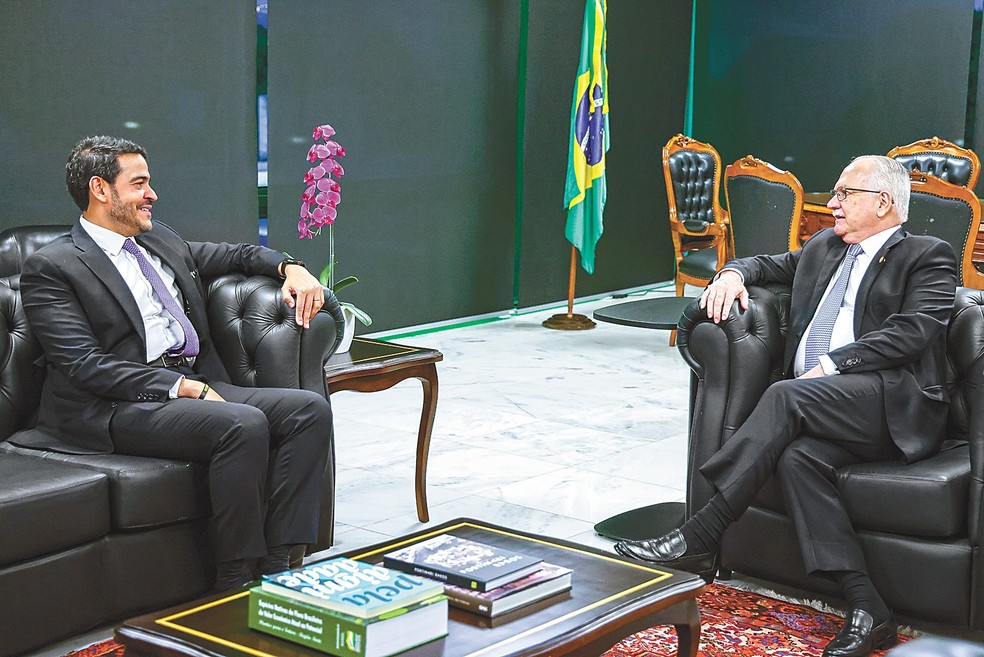 Jorge Messias em encontro com Fachin: ministro da AGU mantém rotina no órgão com agendas institucionais, sem sinais explícitos de articulação — Foto: Antonio Augusto/STF/8-10-2025