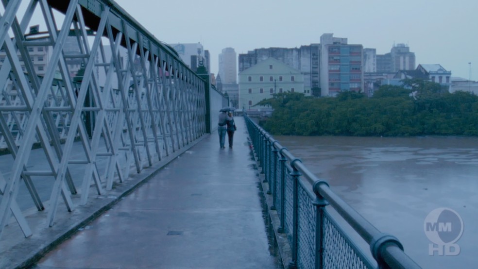 Ponte da Boa Vista em "Recife frio", de Kleber Mendonça Filho — Foto: Reprodução