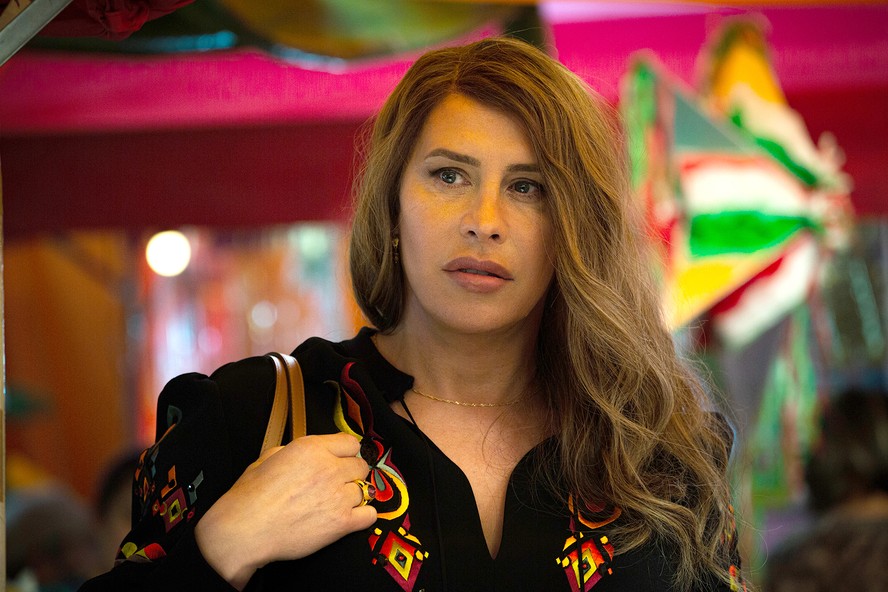 Emilia Pérez': atriz e diretor chegam ao Brasil nesta segunda (20) para promover o longa, que tem causado polêmica nas redes