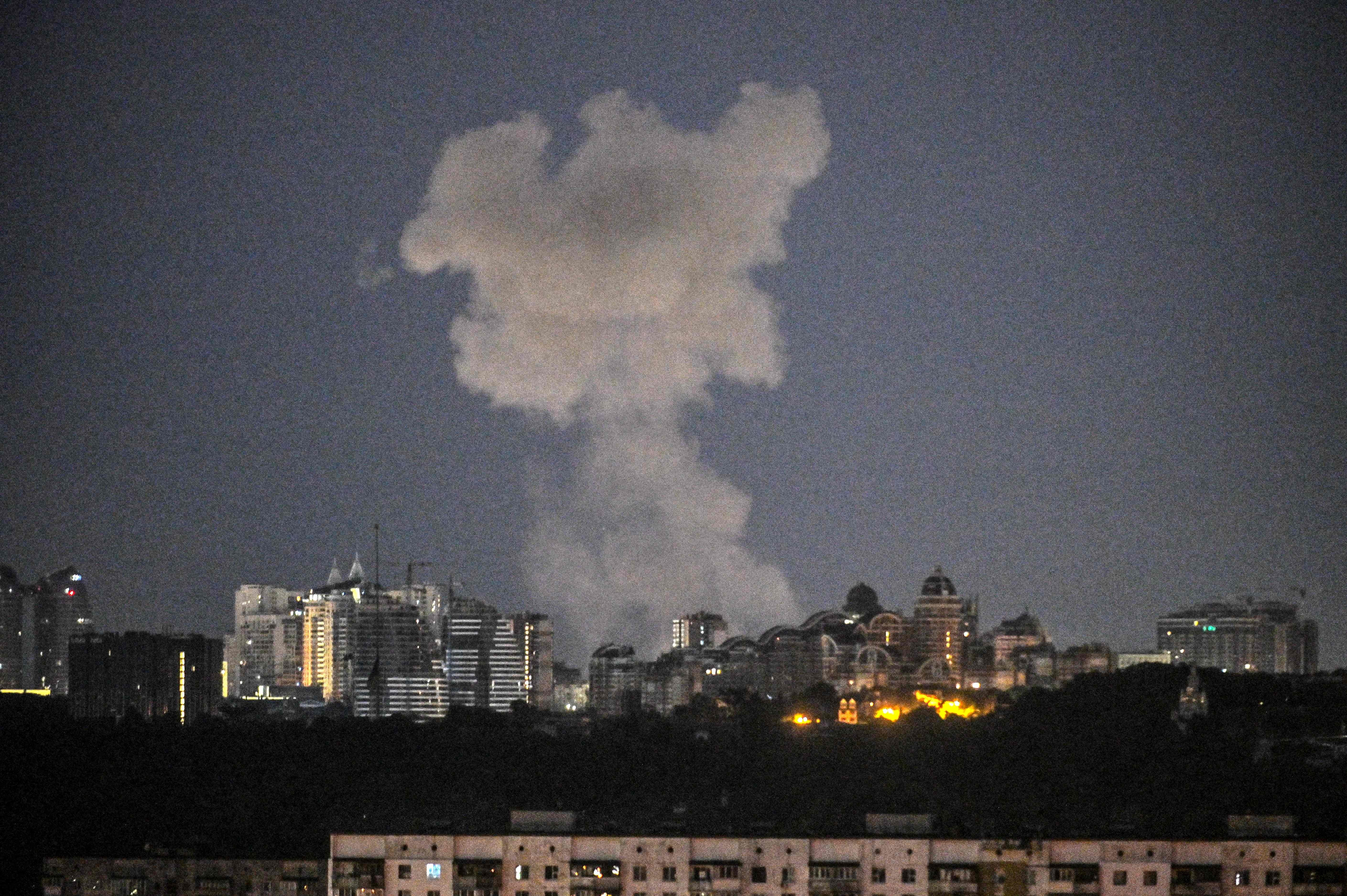 Ataque Russo em Kiev Deixa Dois Mortos e Cinco Feridos