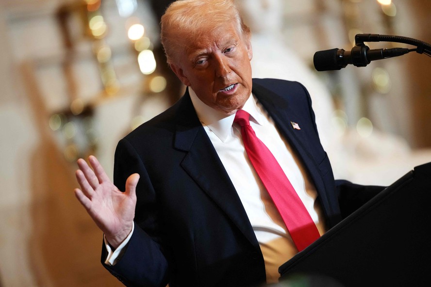 O presidente dos EUA, Donald Trump, discursa no Café da Manhã Nacional de Oração no Capitólio, em Washington