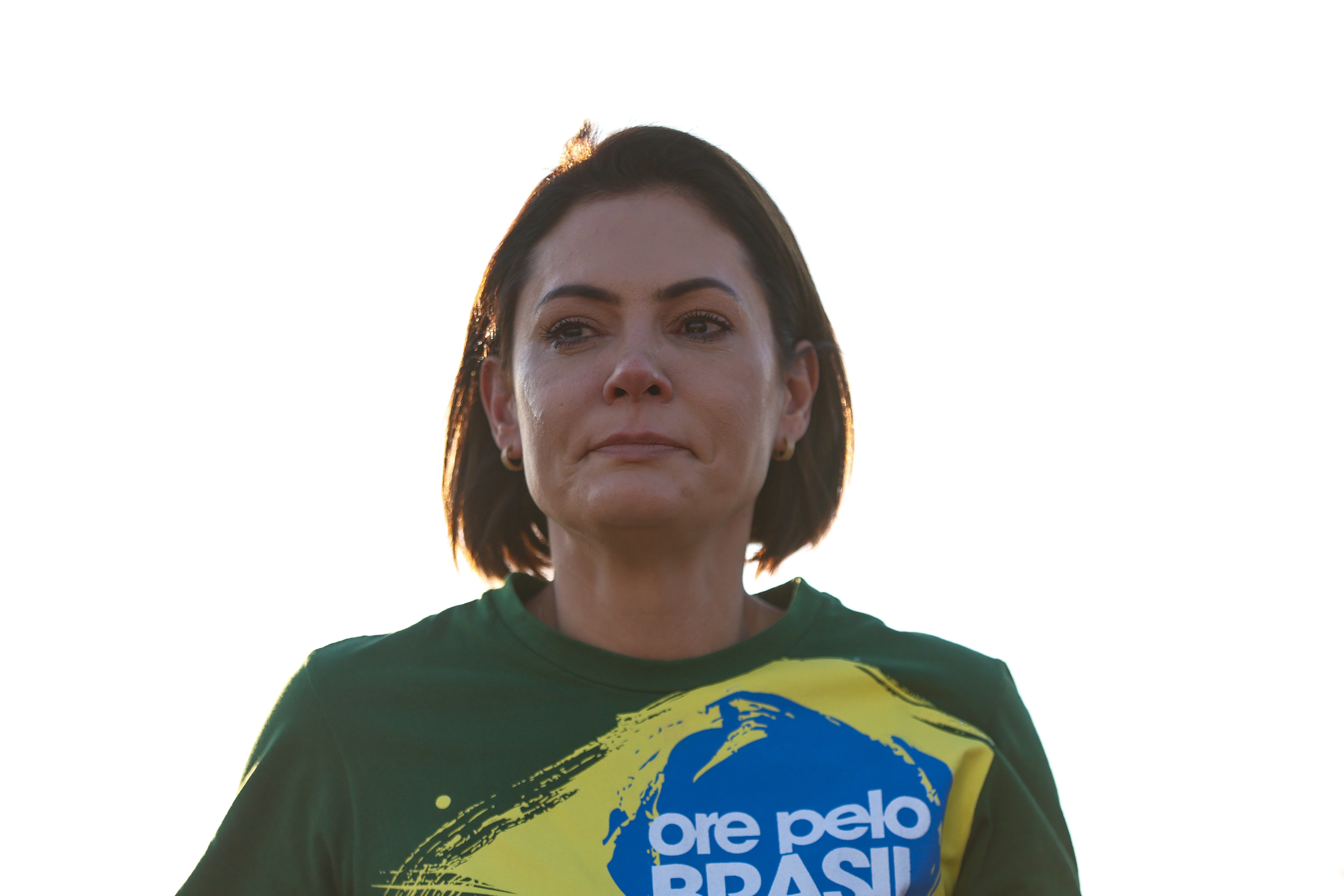 Aliados dizem que Michelle Bolsonaro está abalada com prisão do marido