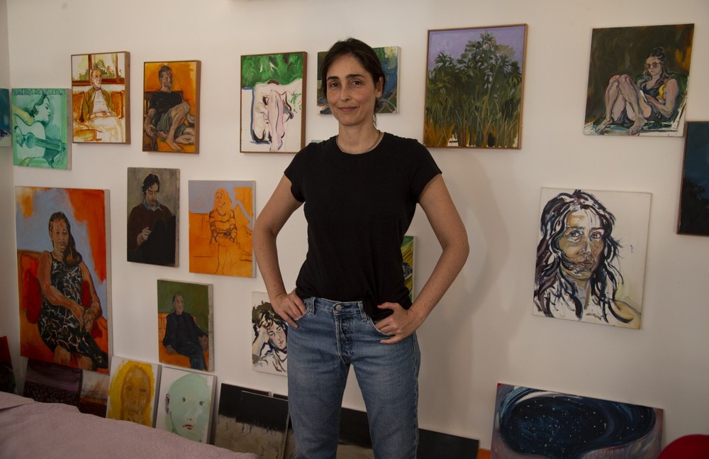 Maria Klabin lança livro com telas e desenhos que retratam cenas do ...