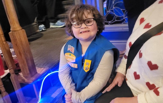 Pequena empreendedora: menina de seis anos quebra recorde de escoteiros ao vender 87 mil caixas de biscoitos nos EUA