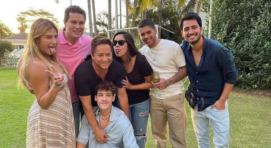 Leonardo com os seis filhos reunidos