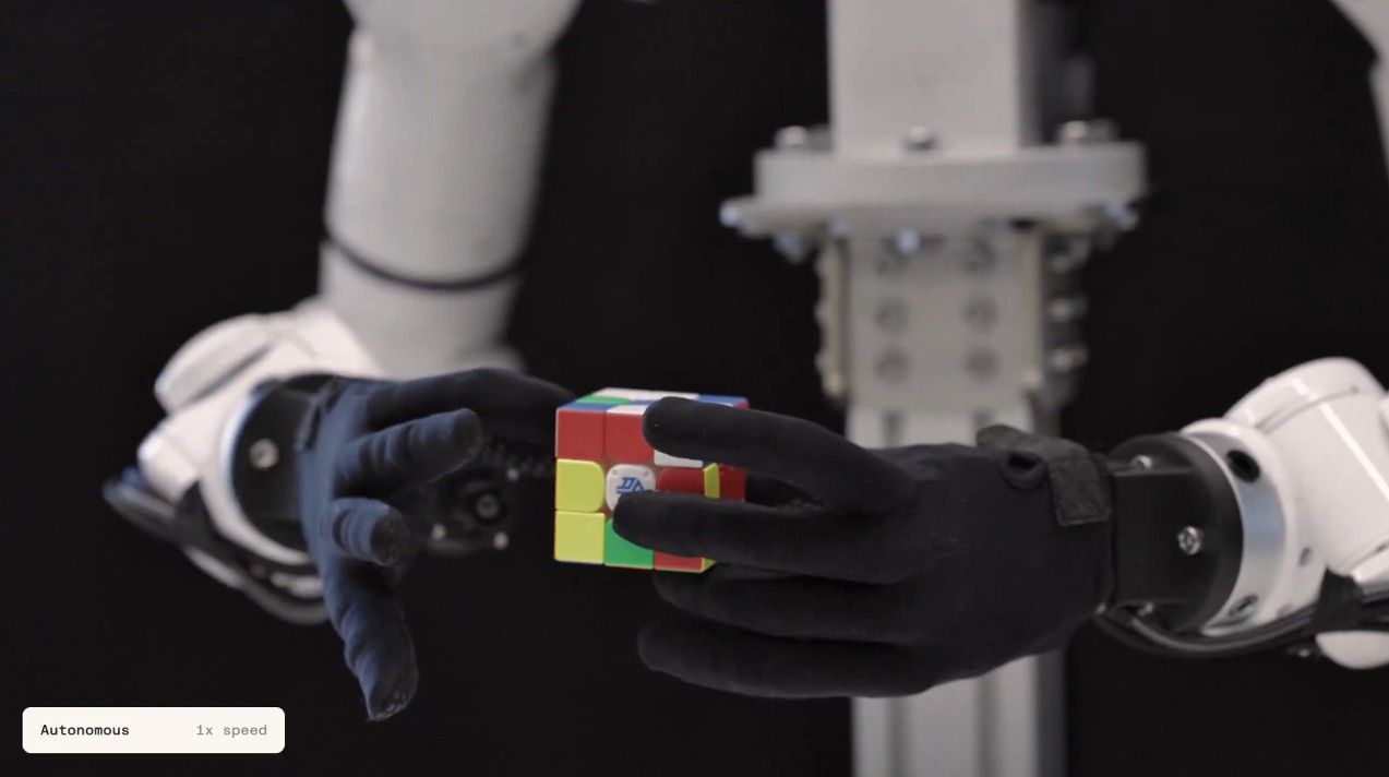 Startup Genesis AI revela seu primeiro modelo de robô, com mãos capazes de realizar tarefas precisas; veja