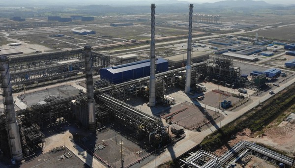 Petrobras abre licitação para retomar construção de refinaria alvo da Lava-Jato