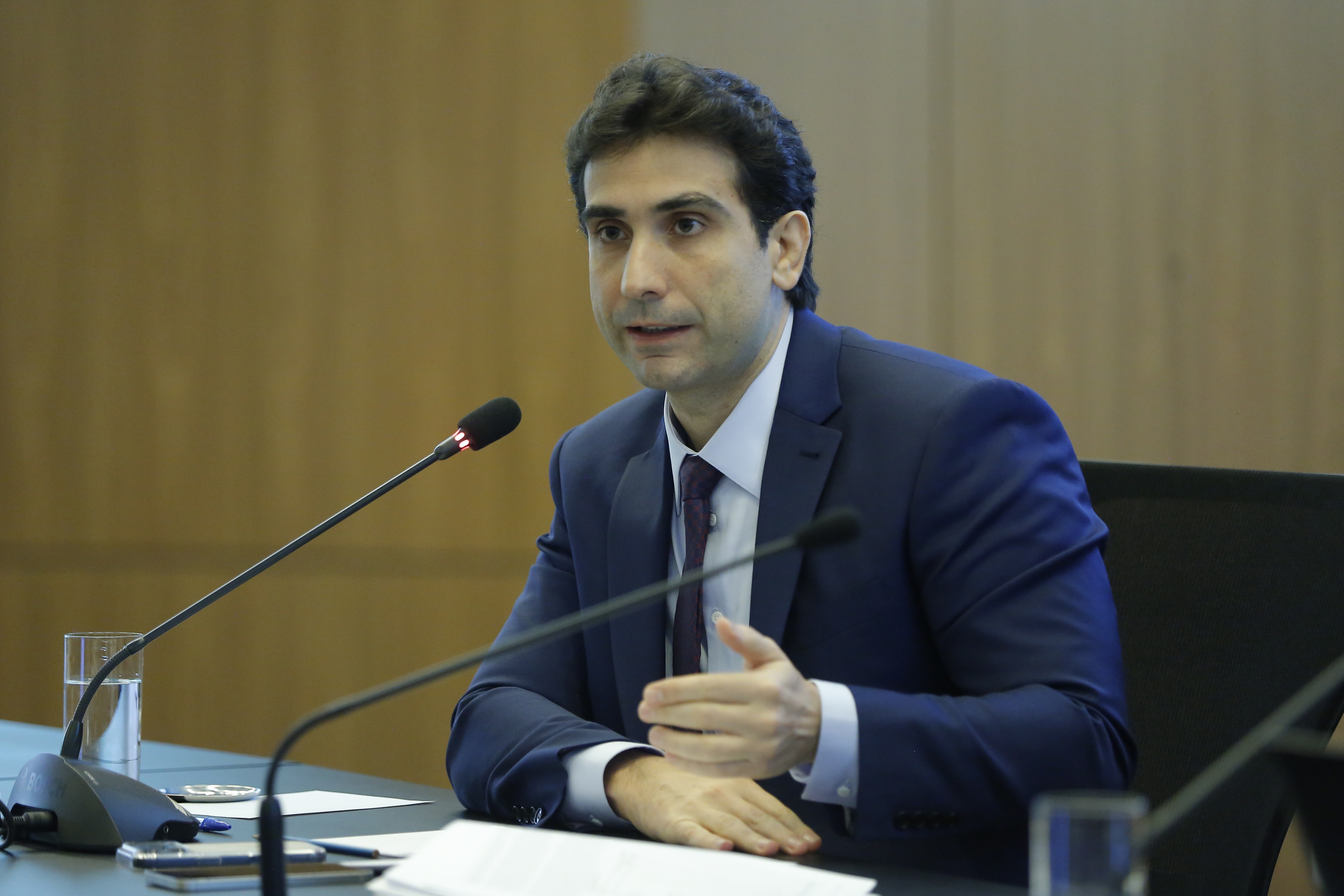 BC vive ‘processo de luto’ por suspeita sobre servidores no caso Master, diz Galípolo