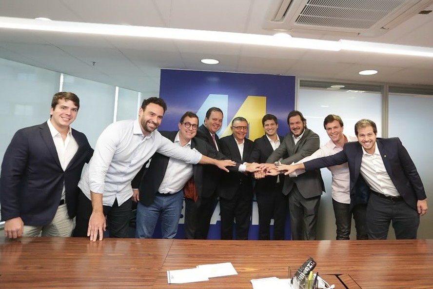 União Brasil anuncia apoio a João Campos no Recife, e PSB indica apoio a  Elmar à presidência da Câmara em 2025