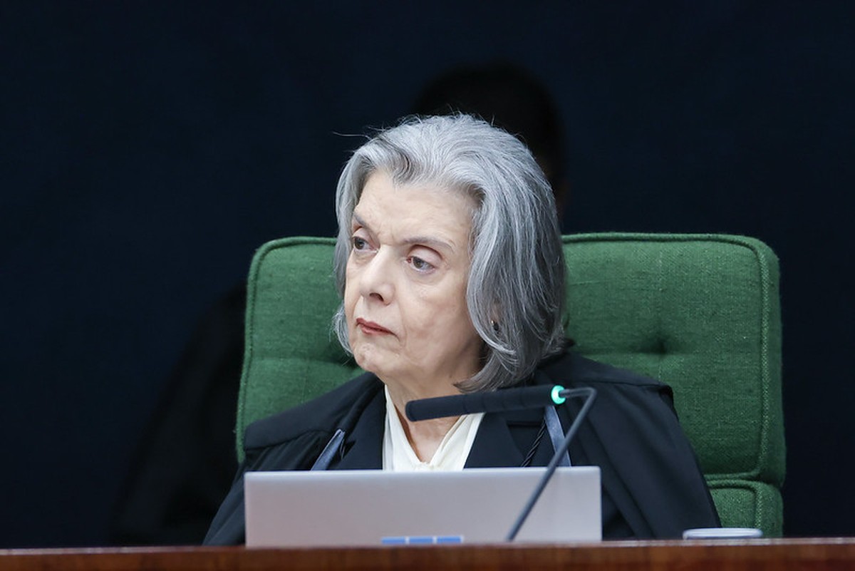 Na presidência do TSE, Cármen Lúcia comemora eleição 'democraticamente ...