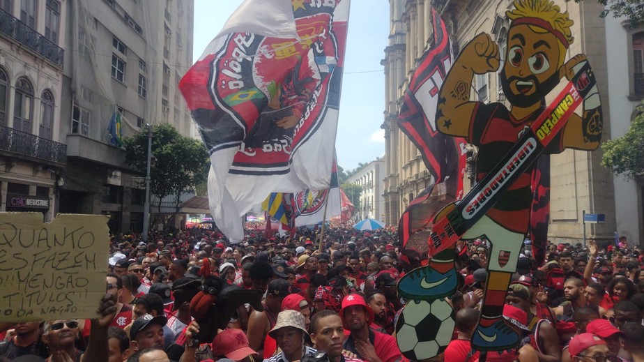 Clube de Regatas do Flamengo - É amanhã, Nação! O Mengão enfrenta o Unión  La Calera, às 21h30, no Chile, pela fase de grupos da Libertadores.  Acompanhe a transmissão em áudio da