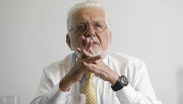 Quais as medidas restritivas impostas ao senador Jacques Wagner após operação