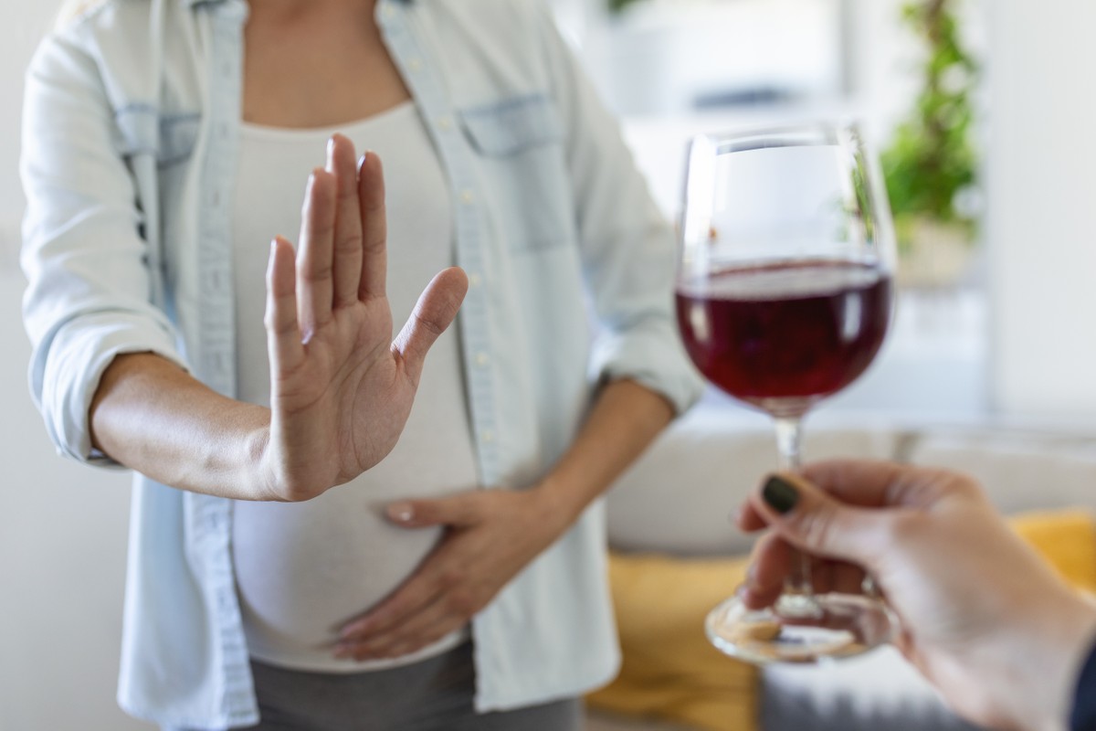 Beber moderadamente na gravidez também pode alterar rosto de feto, diz novo estudo