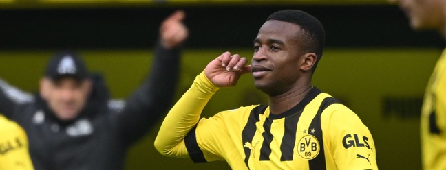 10º — Youssoufa Moukoko (Borussia Dortmund-ALE) — Foto: INA FASSBENDER / AFP