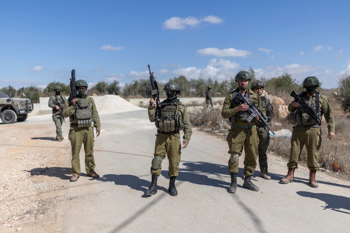Polícia de Israel prende 10 suspeitos por ataques a fotojornalista, prefeito e diplomatas na Cisjordânia