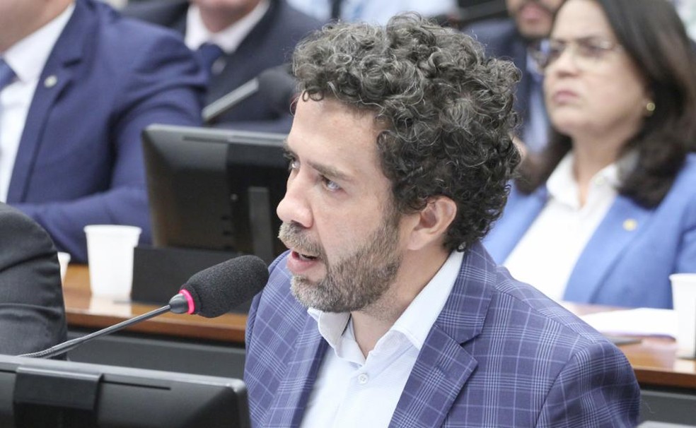 O deputado federal André Janones na Câmara — Foto: Vinicius Loures/Câmara dos Deputados/15-05-2024