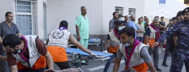 Israel x Hamas: hospitais de Gaza estão sobrecarregados, e médicos falam em 'situação catastrófica' — Foto: Bashar Taleb / AFP