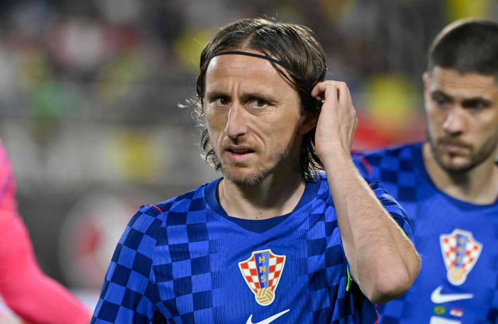 Modric com a camisa da Croácia — Foto: Miguel J. Rodriguez CARRILLO / AFP