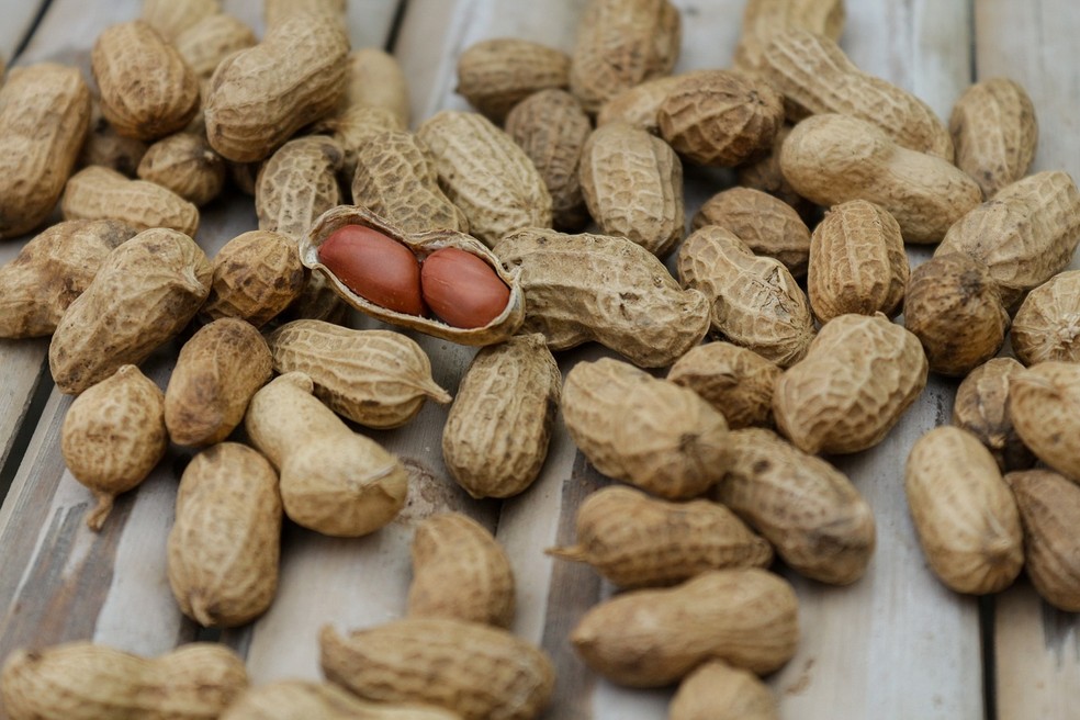 Pasta de amendoim é rica em gorduras saturadas e deve ser consumida com moderação — Foto: Pixabay