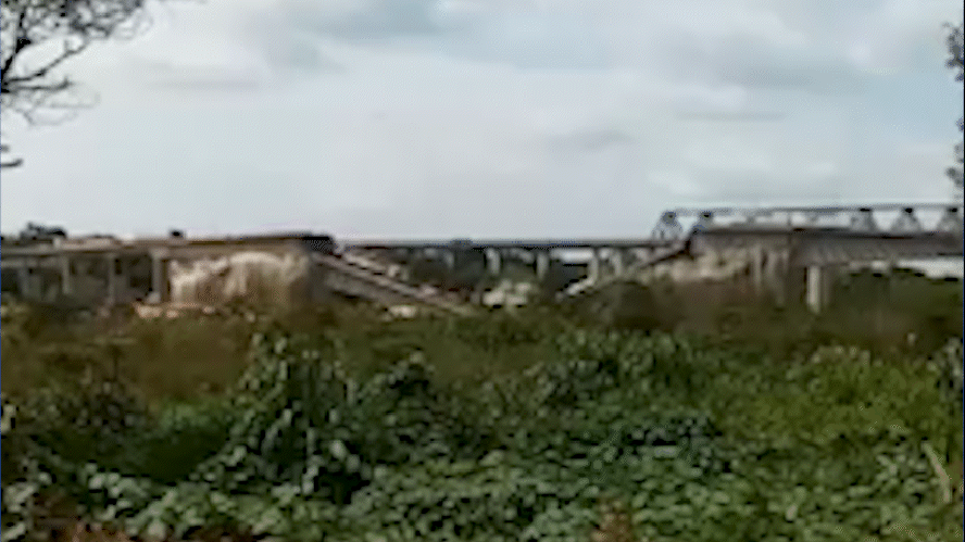 Ponte desaba na divisa entre Tocantins e Maranhão