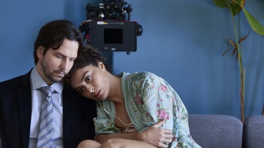 Veja Vladimir Brichta e Juliana Paes caracterizados para 'Pedaço de mim', da Netflix