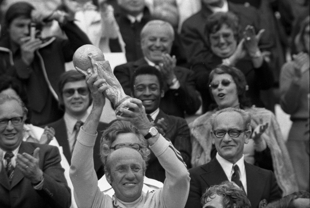 Helmut Schön, técnico da Alemanha Ocidental, no título de 1974 — Foto: Arquivo O GLOBO
