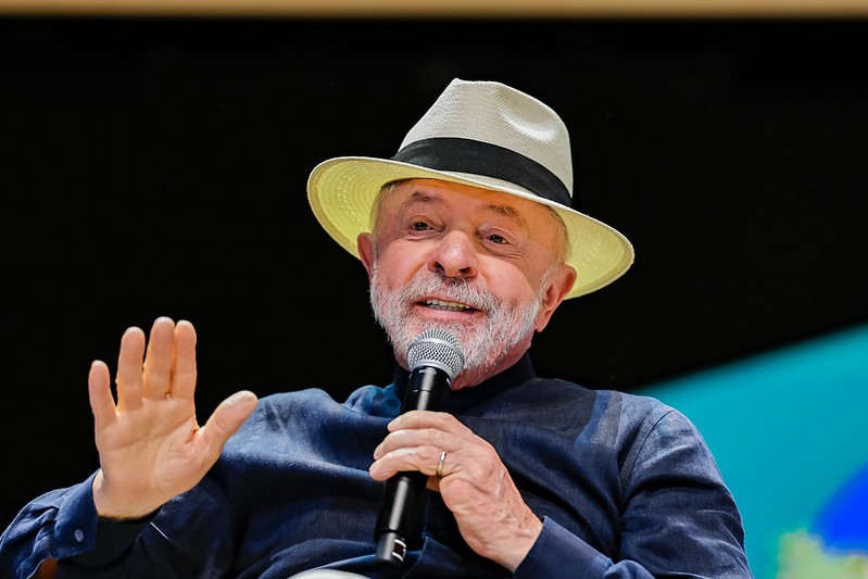 Lula faz reunião ministerial após proposta de novo tarifaço dos EUA e classificação de facções como organizações terroristas