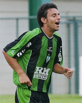 Fred estreou no América-MG, aos 19 anos, e deixou o clube rumo ao Cruzeiro — Foto: Arquivo