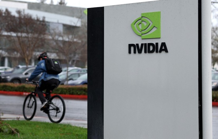 Placa da Nvidia na sede da empresa em Santa Clara, Califórnia — Foto: Justin Sullivan/Getty Images via AFP