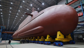 Mais rápido e capacidade de ficar submerso por anos: Coreia do Norte apresenta novo submarino nuclear 