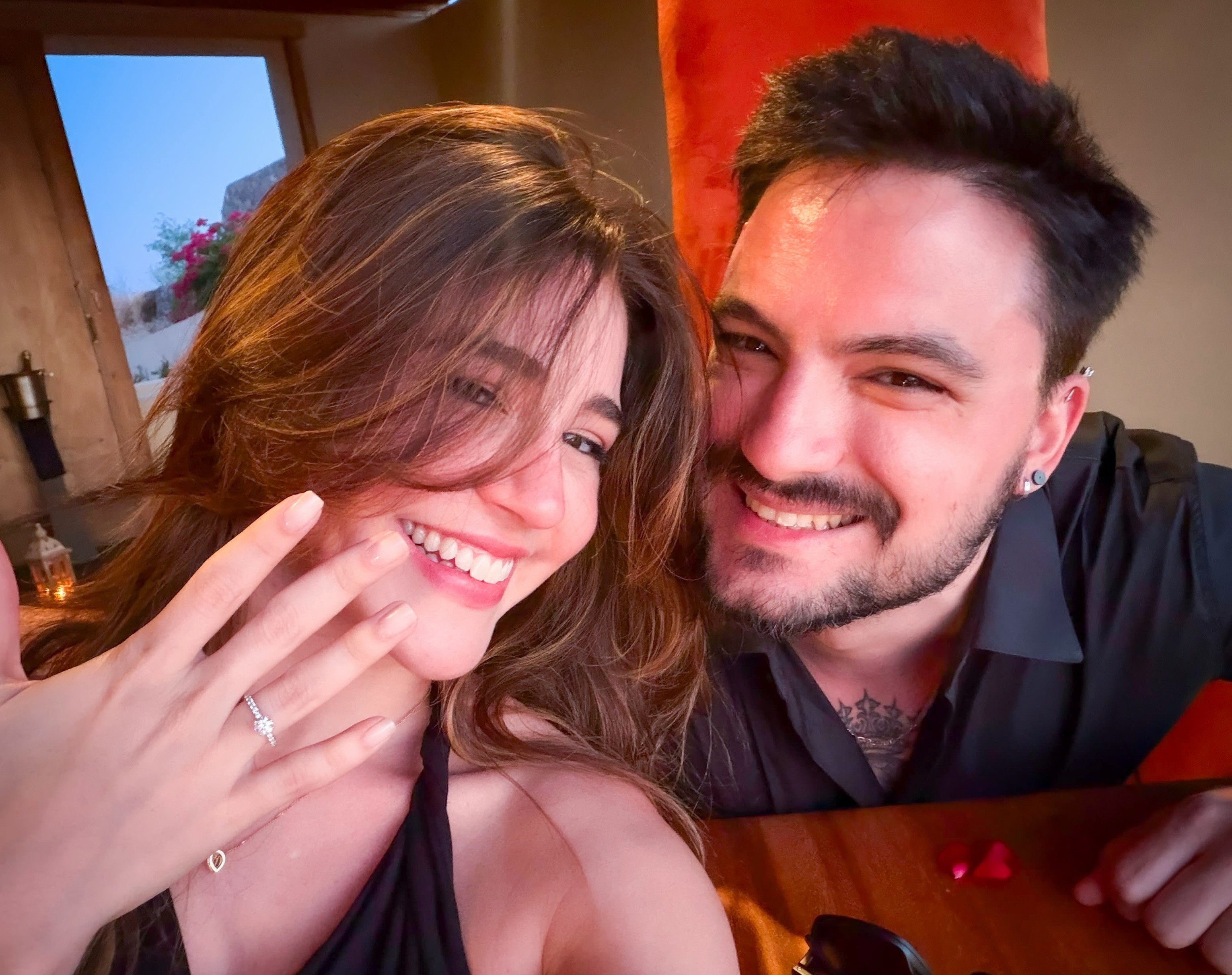 'Sra. Neto': Quem é Juliane Carvalho, esposa de Felipe Neto